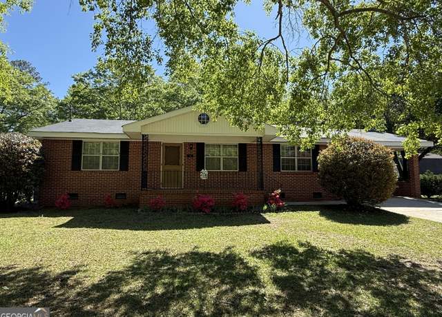 Property at 208 Lafayette St, Barnesville, GA 30204, 3 beds, 2 baths