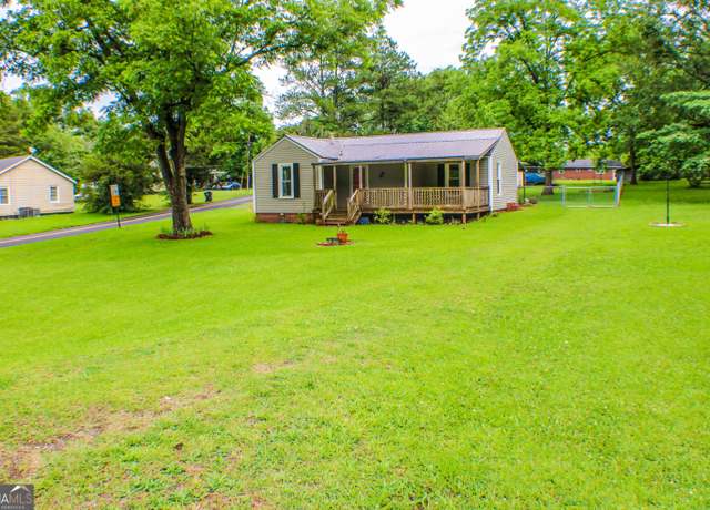Property at 1812 Barnesville Hwy, Thomaston, GA 30286, 3 beds, 1 bath