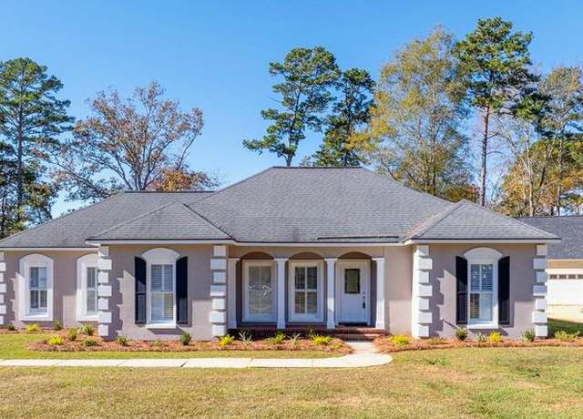 Property at 2813 W Doublegate Dr, Albany, GA 31721, 4 beds, 2 baths