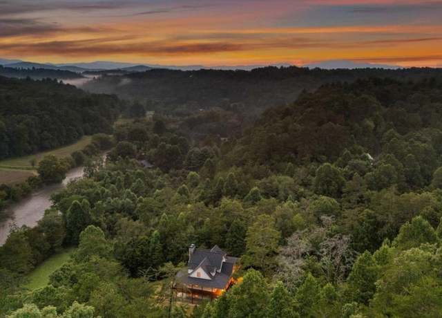 Property at 661 Toccoa River Forest Ln, Mineral Bluff, GA 30559, 5 beds, 3.5 baths