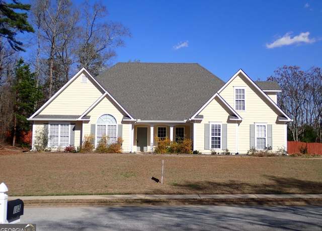 Property at 180 Sunderland Cir, Fayetteville, GA 30215, 4 beds, 2.5 baths