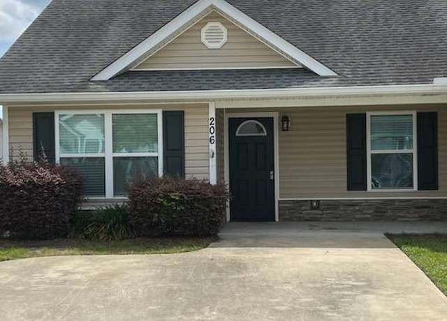 Property at 200 Joshua Cir, Brunswick, GA 31525, 3 beds, 2 baths