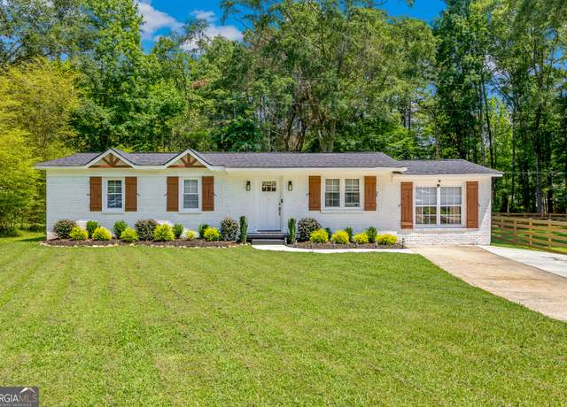 Property at 1209 Williams Cir, Peachtree City, GA 30269, 4 beds, 2 baths