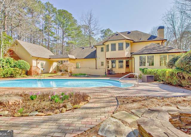 Property at 233 Spear Rd, Fayetteville, GA 30215, 6 beds, 3.5 baths