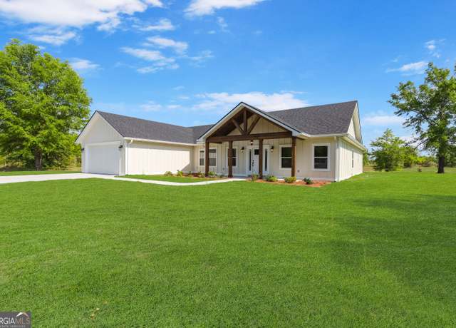 Property at 88 Northshore Ave, Jesup, GA 31545, 4 beds, 3.5 baths