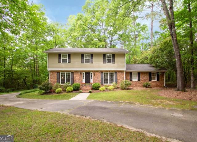 Property at 4788 S Stratford Oaks Dr, Macon, GA 31210, 4 beds, 2.5 baths