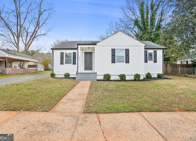 Property at 103 Royal Ave, Hogansville, GA 30230, 2 beds, 2 baths