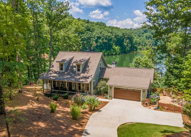 Property at 83 Skywater Pt, Cleveland, GA 30528, 4 beds, 3.5 baths