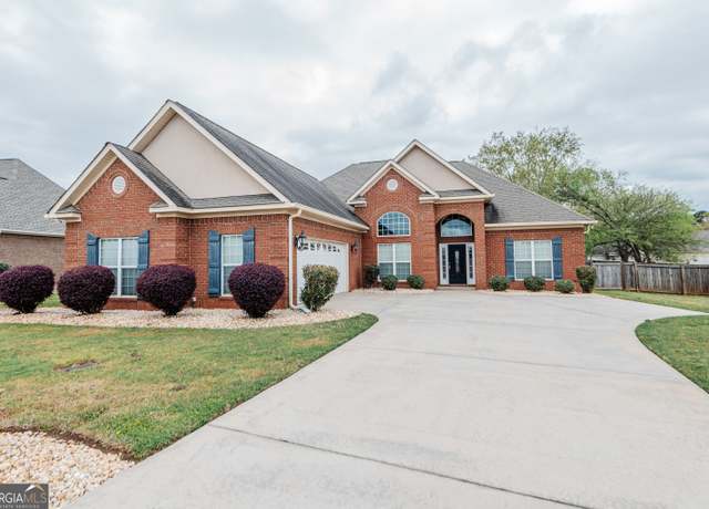 Property at 405 Pembroke Pt, Centerville, GA 31028, 3 beds, 2.5 baths