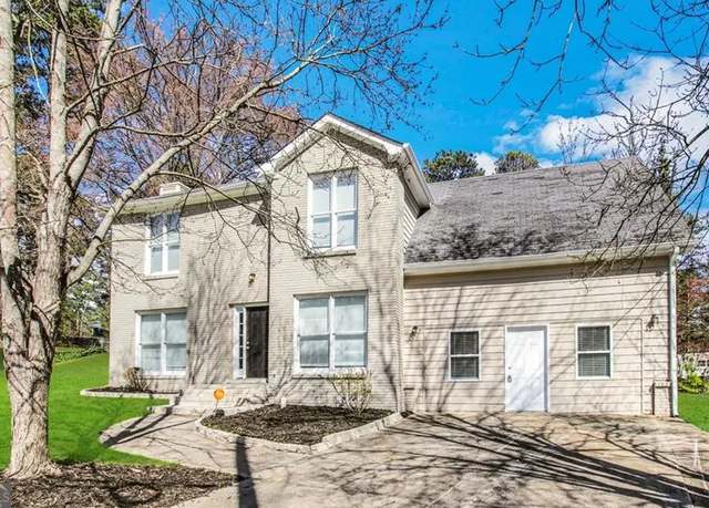 Property at 2006 SW Ben Hill Ct, Atlanta, GA 30331, 4 beds, 2.5 baths