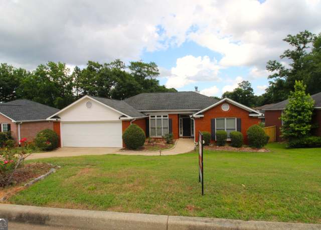 Property at 7976 Big Creek Pl, Columbus, GA 31904, 4 beds, 2 baths