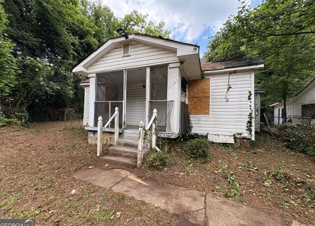 Property at 3365 Delmar Ln NW, Atlanta, GA 30331, 3 beds, 2 baths