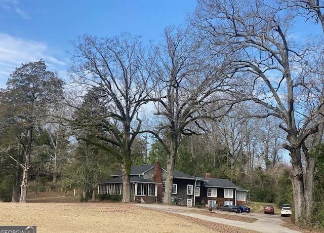 Property at 1114 N 18th St, Lanett, AL 36863, 6 beds, 5 baths