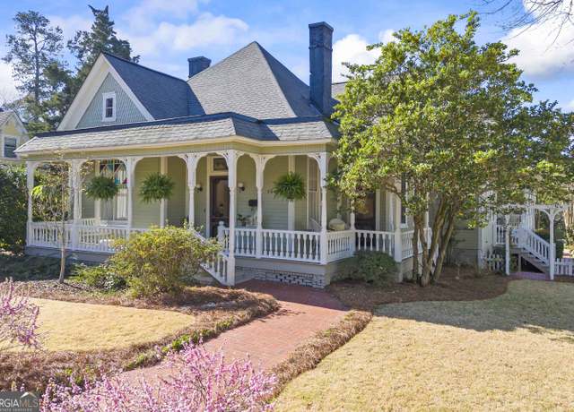Property at 248 E Church St, Elberton, GA 30635, 3 beds, 3.5 baths