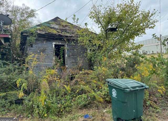 Property at 1490 2nd Ave, Macon, GA 31206, 2 beds, 1 bath