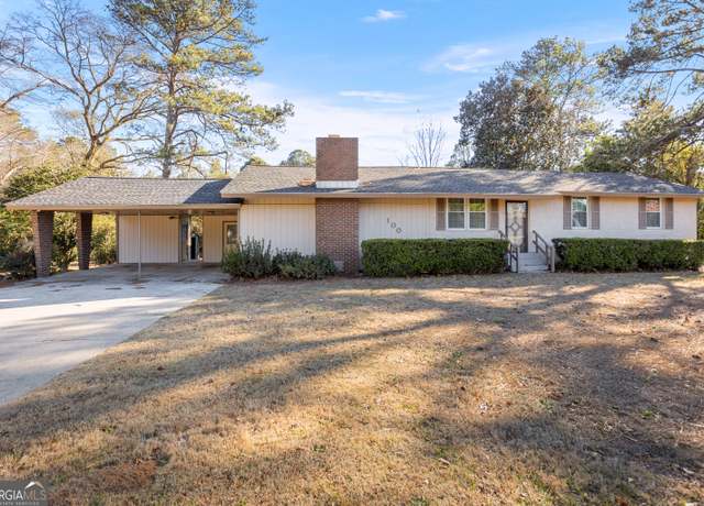 Property at 100 Bassett St, Centerville, GA 31028, 4 beds, 2 baths