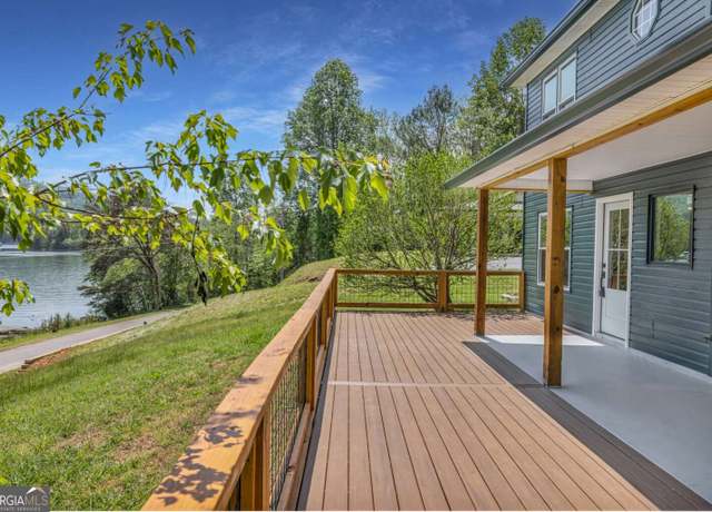 Property at 233 Bradshaw Rd, Hiawassee, GA 30546, 4 beds, 3 baths