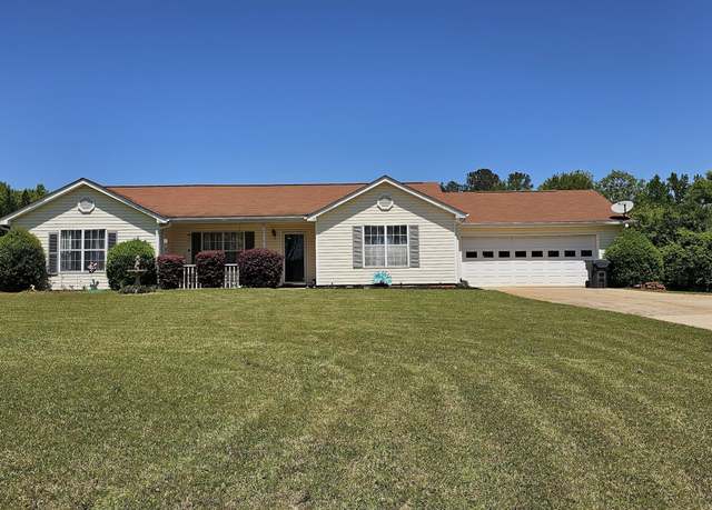 Property at 391 Maple Ridge Dr, Jackson, GA 30233, 3 beds, 2 baths