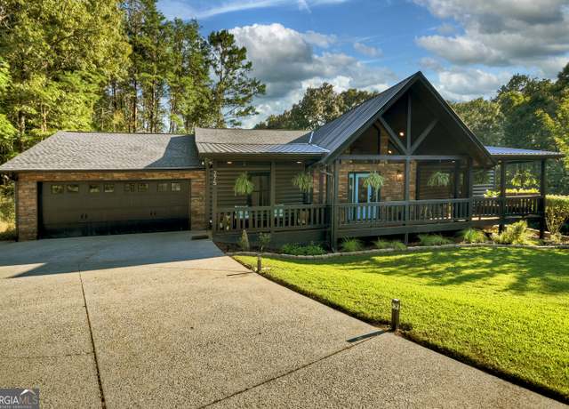 Property at 275 Autumn Ridge Dr, Mineral Bluff, GA 30559, 4 beds, 3 baths