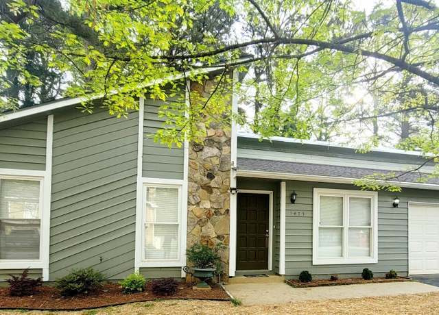 Property at 1475 Woodington Cir, Lawrenceville, GA 30044, 3 beds, 2 baths