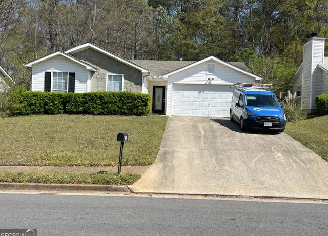 Property at 122 Lake Ter, Mcdonough, GA 30253, 3 beds, 2 baths
