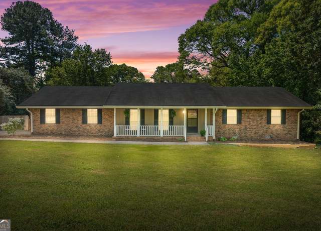 Property at 25 Hickory Dr, Stockbridge, GA 30281, 3 beds, 2 baths