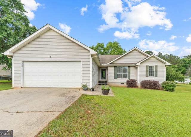 Property at 1704 New Hope Rd, Locust Grove, GA 30248, 3 beds, 2 baths