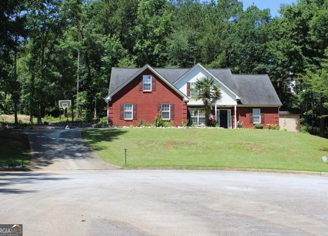 Property at 25 Castlehill Ct, Covington, GA 30016, 4 beds, 3 baths