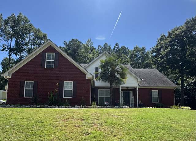 Property at 25 Castlehill Ct, Covington, GA 30016, 6 beds, 3 baths