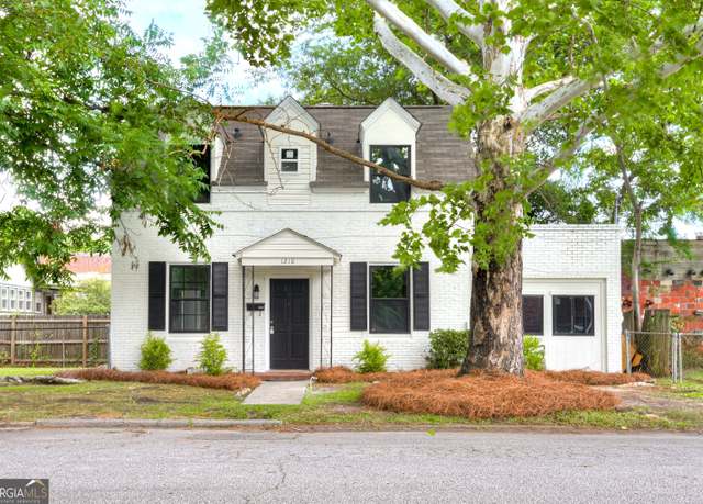 Property at 1210 Murphy St, Augusta, GA 30904, 3 beds, 2.5 baths