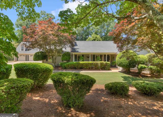 Property at 135 Acorn Dr, Mcdonough, GA 30253, 3 beds, 3 baths
