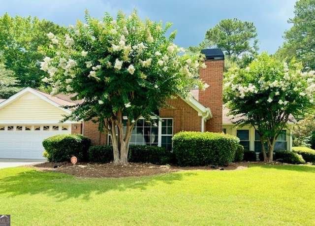 Property at 125 Stratford Way, Fayetteville, GA 30214, 2 beds, 2 baths