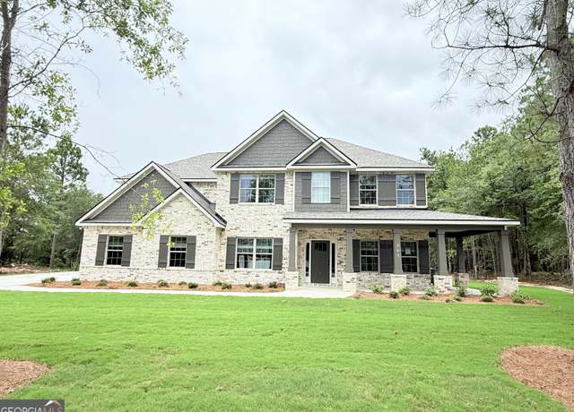 Property at 302 Air View Dr, Warner Robins, GA 31088, 5 beds, 4 baths