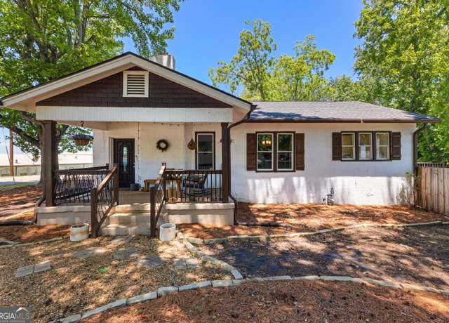 Property at 73 Fair St, Newnan, GA 30263, 2 beds, 2 baths