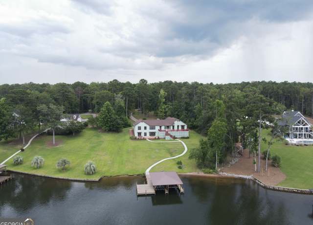 Property at 81 Mariners Dr NE, Milledgeville, GA 31061, 5 beds, 4.5 baths