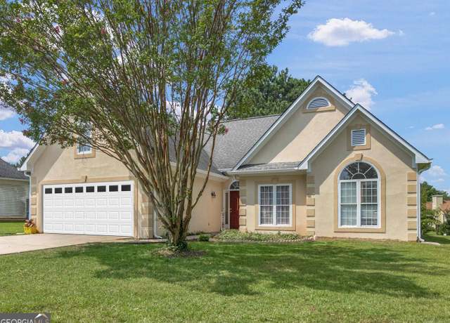 Property at 2110 Kellington Dr, Mcdonough, GA 30253, 3 beds, 2 baths