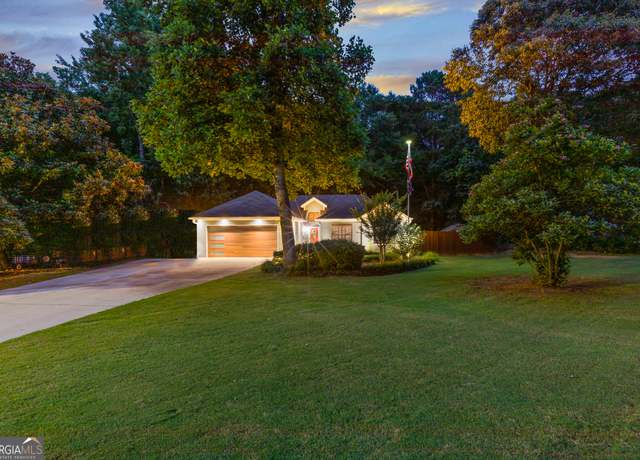 Property at 10 Cherub Ln, Sharpsburg, GA 30277, 3 beds, 2 baths