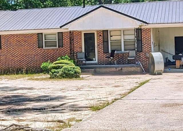 Property at 1210 W Gordon Ave, Albany, GA 31707, 3 beds, 1 bath