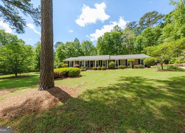 Property at 852 Warwick Dr, Macon, GA 31210, 3 beds, 2 baths