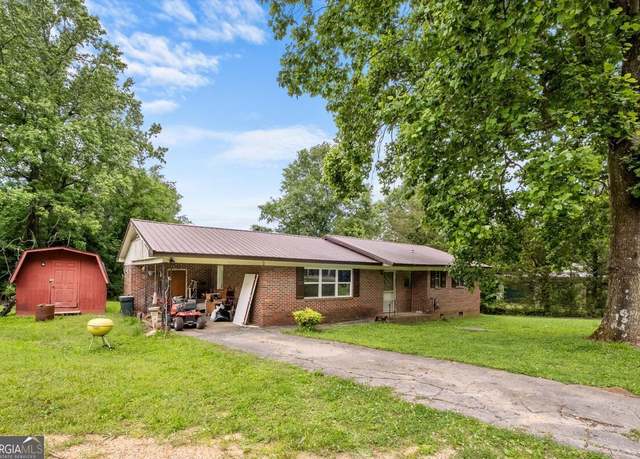 Property at 297 Farrar Dr, Summerville, GA 30747, 3 beds, 1.5 baths