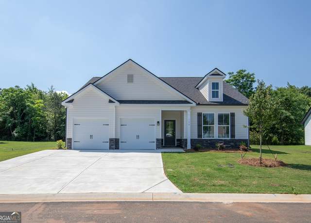 Property at 106 Breakwater Way, Perry, GA 31069, 4 beds, 2 baths