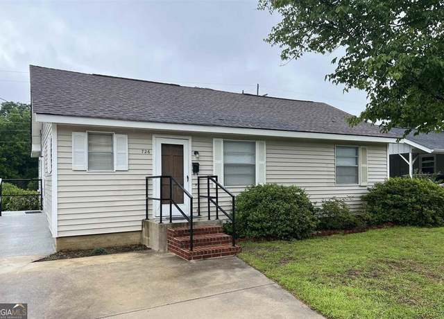 Property at 726 Mcarthur Blvd, Warner Robins, GA 31093, 5 beds, 2 baths