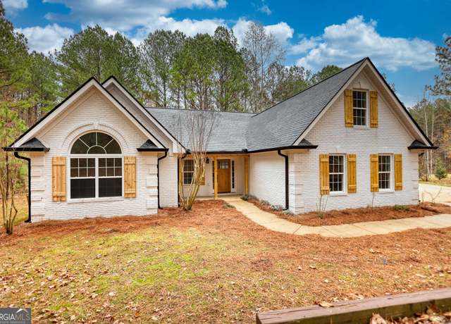 Property at 1020 Brenda Ln, Madison, GA 30650, 4 beds, 2 baths