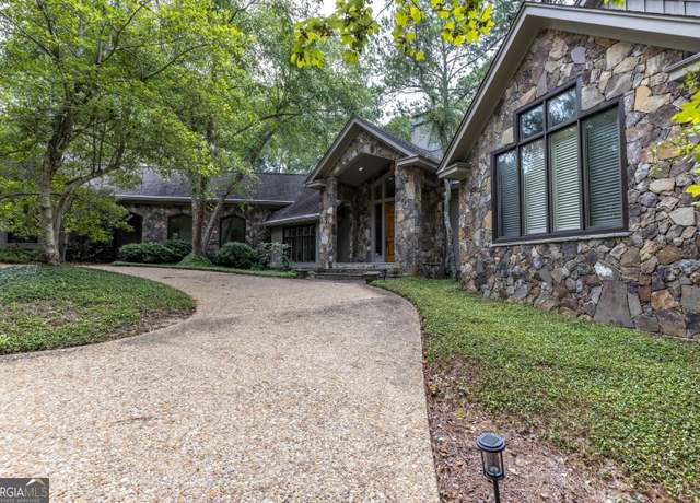 Property at 4 Mountain Ridge Ct, Columbus, GA 31904, 5 beds, 4.5 baths
