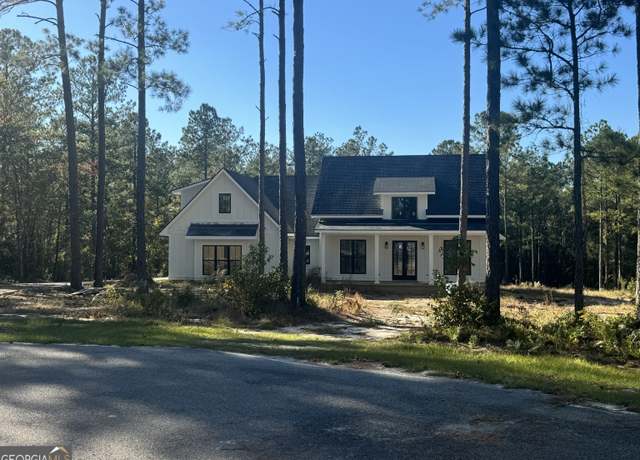Property at 940 White Buffalo Trl, Dublin, GA 31021, 4 beds, 3 baths