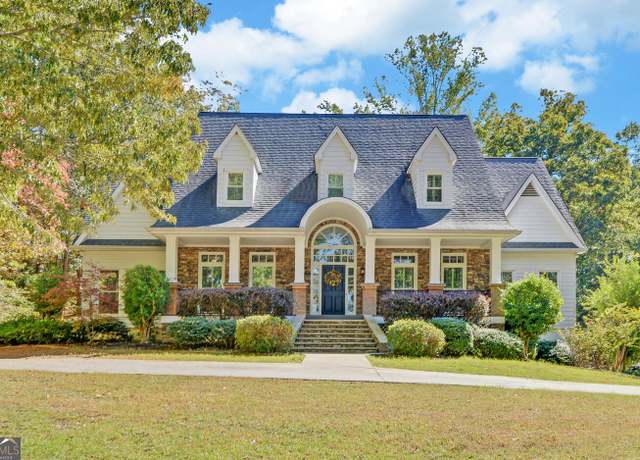 Property at 715 Cross Creek Dr, Toccoa, GA 30577, 5 beds, 5.5 baths