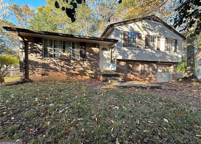 Property at 8423 Avalon Dr, Riverdale, GA 30274, 3 beds, 1.5 baths