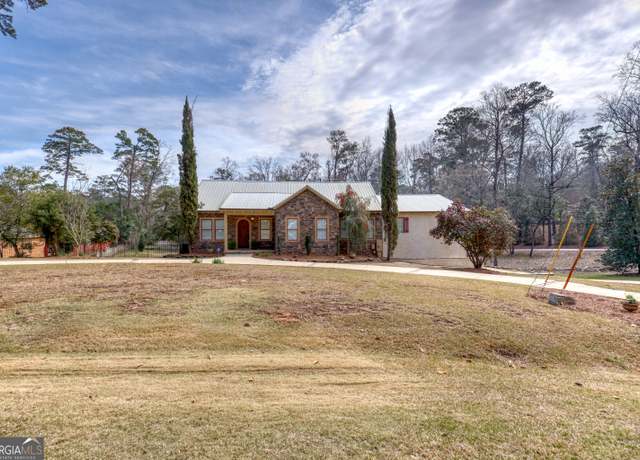 Property at 44 Cascade Rd, Columbus, GA 31904, 4 beds, 2.5 baths