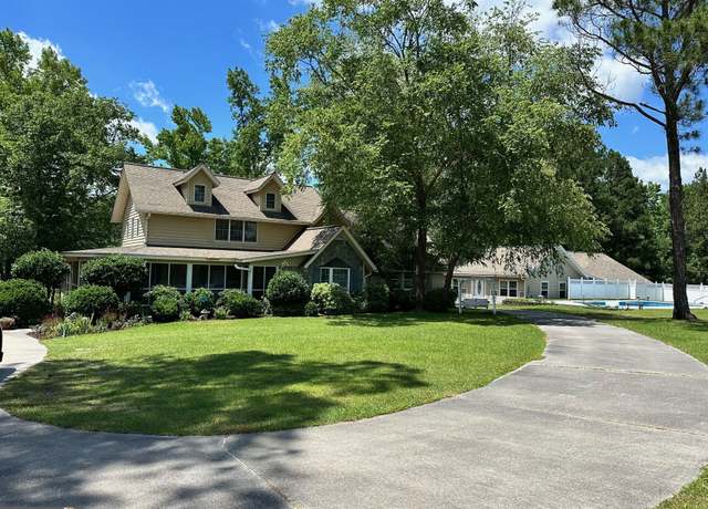 Property at 87 Georgia Ave, Adrian, GA 31002, 3 beds, 4 baths