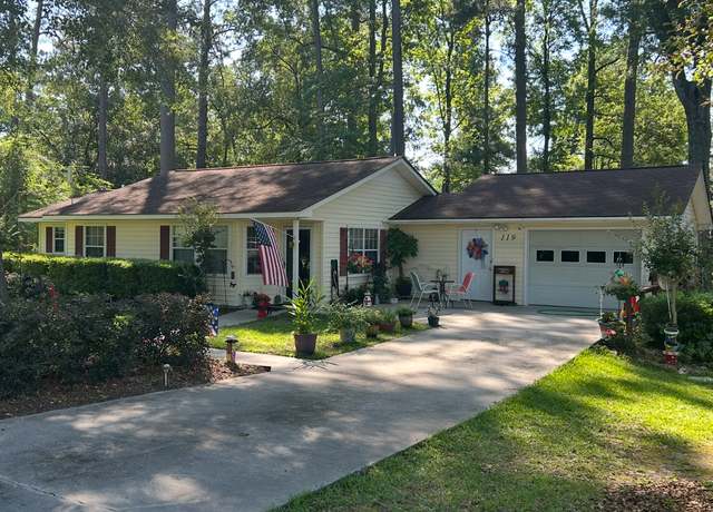Property at 119 W Peter St, Cochran, GA 31014, 2 beds, 2.5 baths